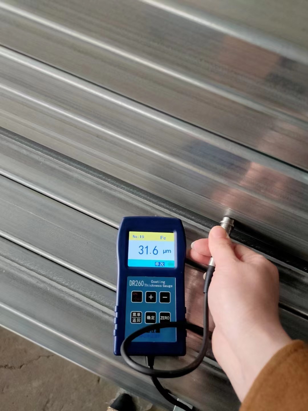 UMBHAYI WESIKWAYIRE OZIKWENZAYO (28)